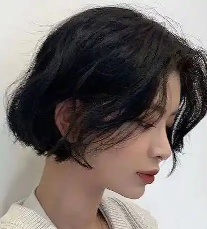 2024年最流行的几款短发都在这儿了!_刘海_造型_长度