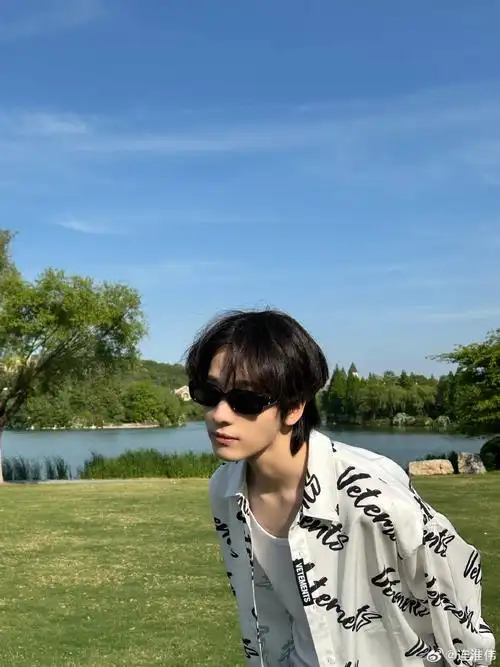 陪你过五一##连淮伟噶里贡