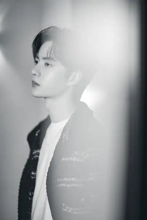 王一博气质十足,帅气满分,期待酷盖的精彩舞台