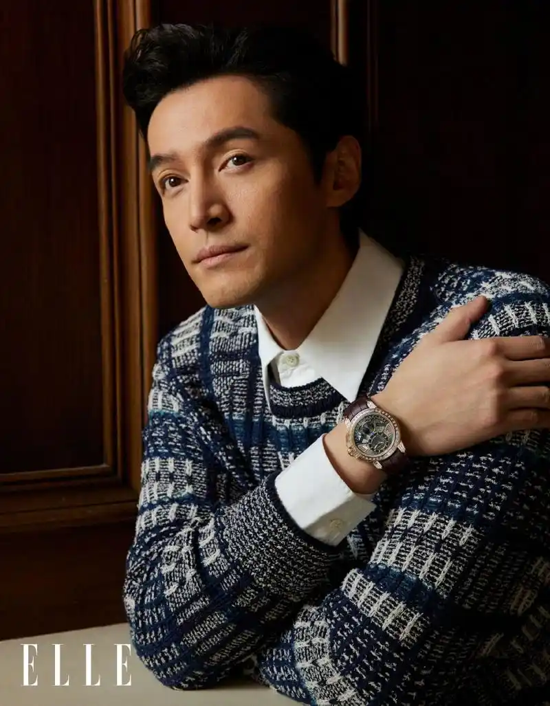 组图:胡歌镜像氛围大片展示多面魅力 气质成熟复古有格调