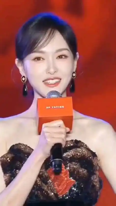 感受你的热烈  盛放你的耀眼@唐嫣唐嫣粉丝团地盘的微博视频