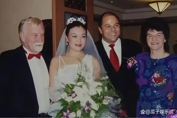 看完刘烨儿子的照片终于知道混血儿的心酸周华健比儿子还年轻