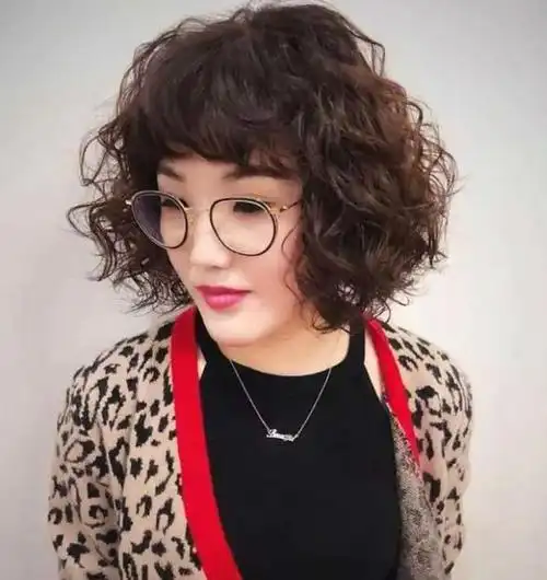 中年女人"发型决定气质",4种发型尽量避开,不是扮嫩就是显老