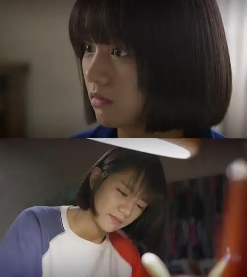 剧中的德善是一个可爱蠢萌的女生,留着及耳短发,眼睛总是坚定而清澈