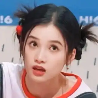 9696我怒马一组仪包的头像#以为张婧仪在尹昉嘴边打蛋