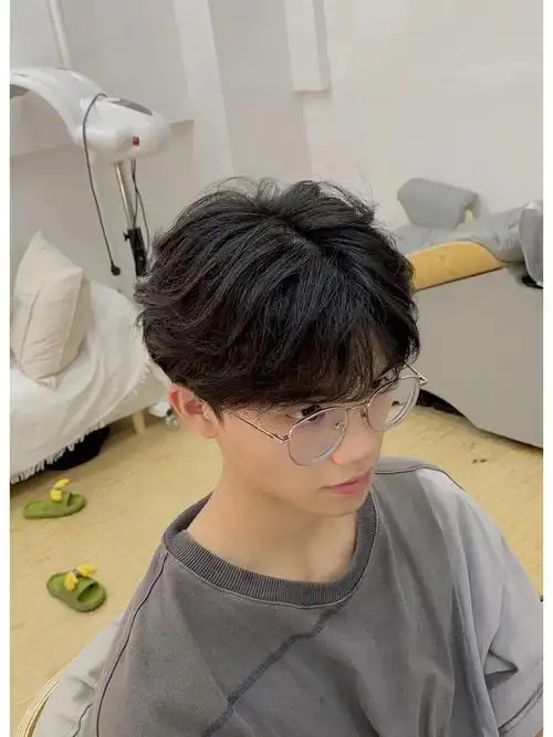 韩式微分气垫烫造型学生党首选发型