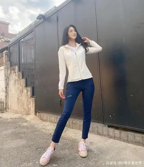 身高1.8的健身女神leebora