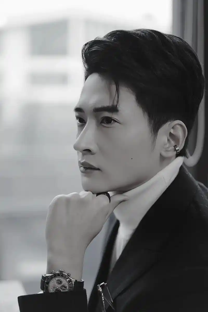 男生写真 #侧颜 #禁欲系 #高级感 #小说男主脸 - 抖音