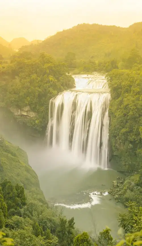 最美瀑布迷人风光768x1280分辨率查看