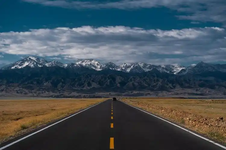 独库公路今日正式通车中国最美公路不要错过