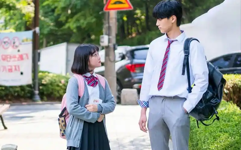 活动  【cheezefilm】身高差30cm的男女生变成情侣的过程