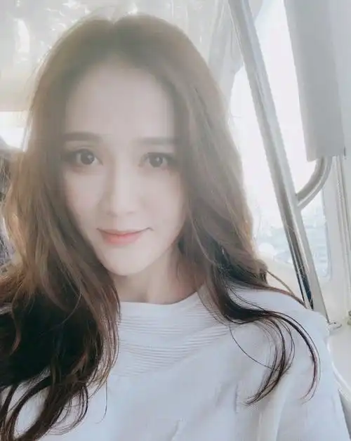 好久不见陈乔恩了,这是去整容了?