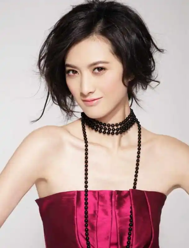 演员隋俊波:事业巅峰时低调结婚生女,如今43岁依然优雅美丽