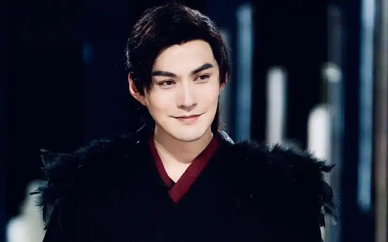 严屹宽演绎旭凤,这颜值与演技,你打几分?