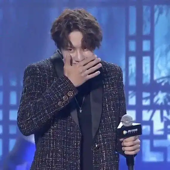 鹅:想不到吧 情侣头像系列源源不断给你们更新哈