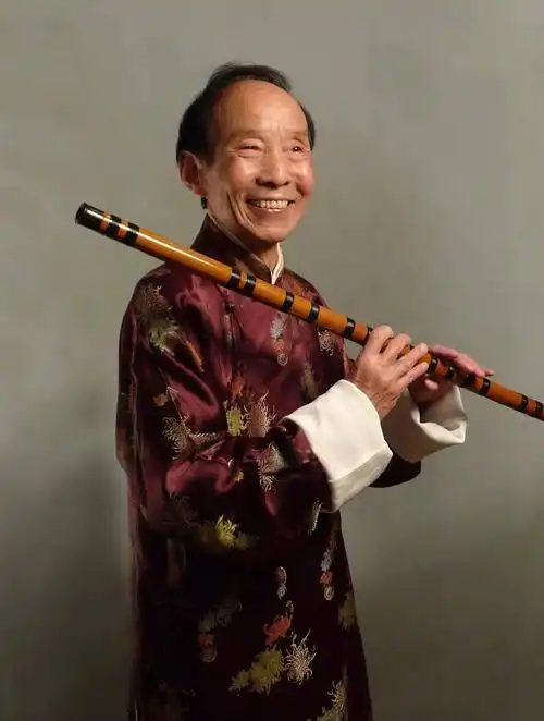 冯子存是我国著名的(笛子名曲二十首冯子存)