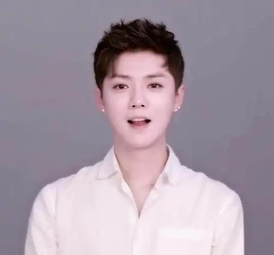 鹿晗把头发剪短变丑, 似乎换了一个人