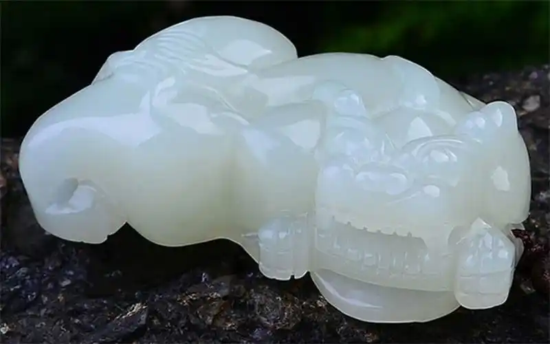 貔貅佩戴时间该早上还是中午戴戴左手还是右手