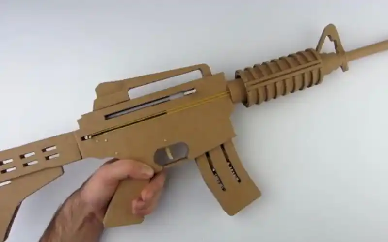 瓦楞纸手工.m4 外形特征