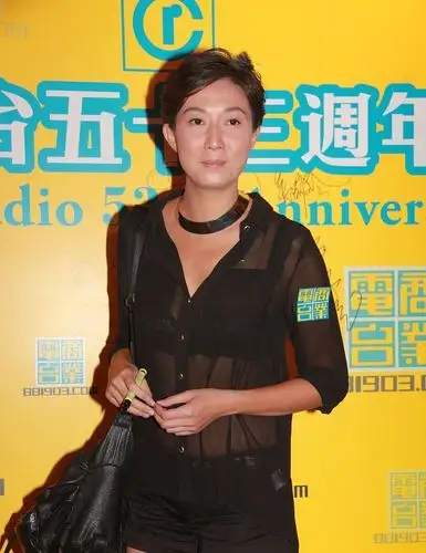 吴绮莉的身材比例挺绝,腿长几乎占身高2/3,想不注意到都难