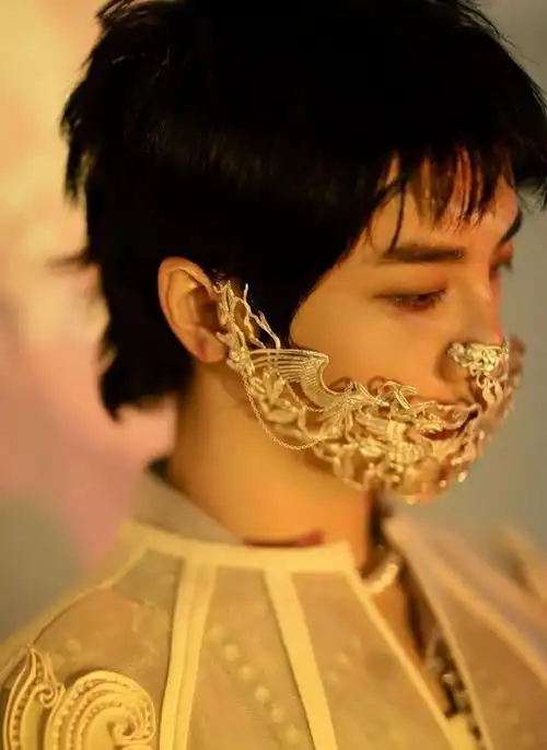 华晨宇壁纸谢谢你我的王让我留下了如此难忘的跨年