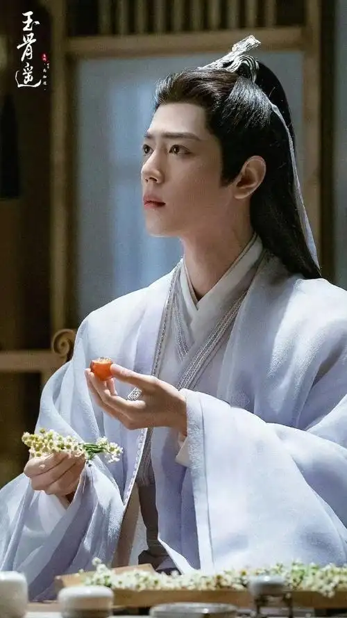 置顶#肖战好薄的背#肖战古装 俊美无边