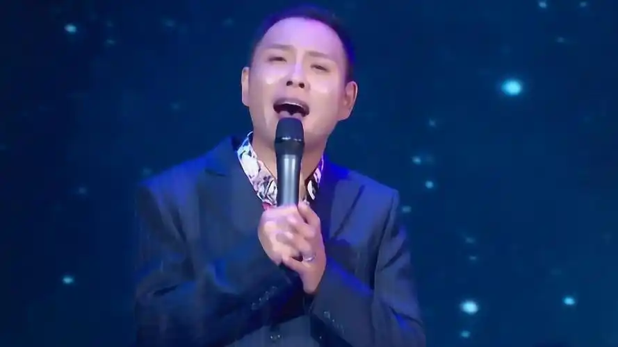 祁隆现场深情一曲《如果有一天我们都老了》,守望一辈子的承诺!