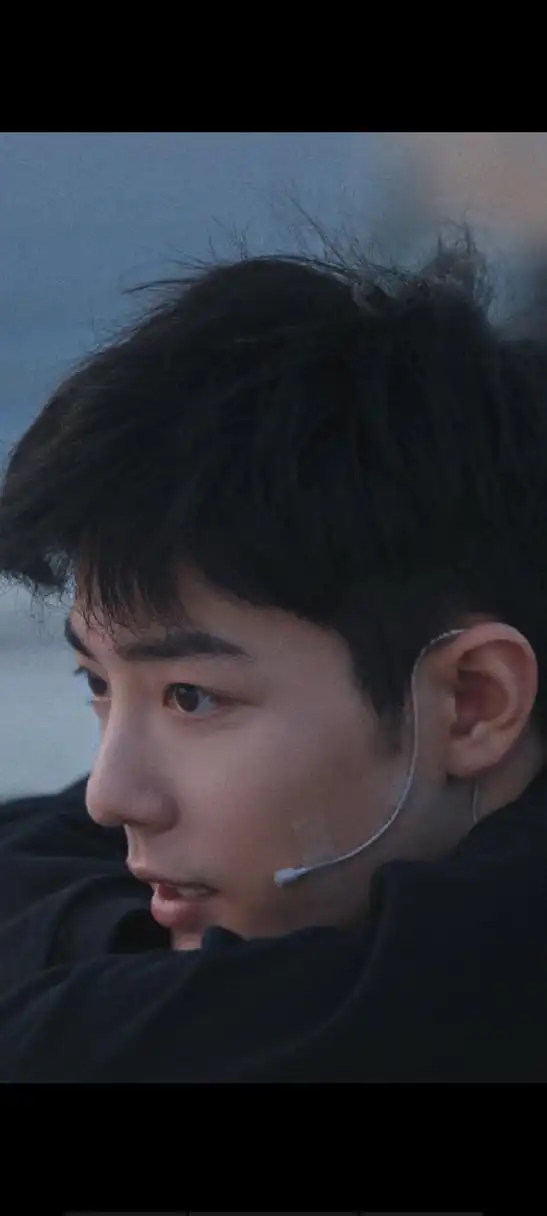 肖战高清壁纸头像(五十九)[比心]