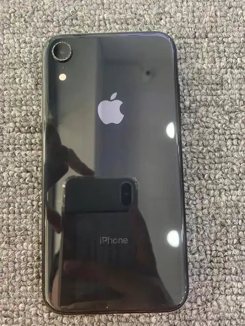 苹果xr,128g,国行双卡双待,成色9成新,新电池100,价格划算!