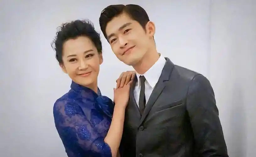 ",许晴毫不留情地说:上一季,郑爽追问:"为什么".