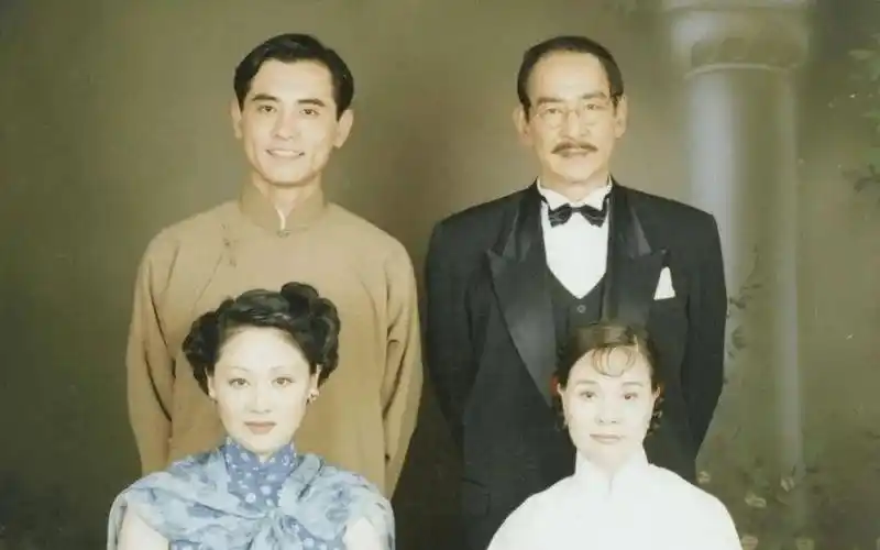 中国第一美男隐居现状曝光无儿无女买下800m05庄园唯有猫狗作伴