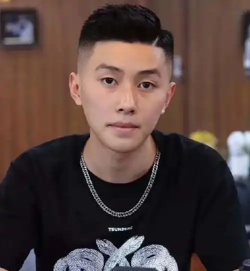 经典帅哥油头发型 一道杠雕刻更酷炫_男士短发 - 美发站