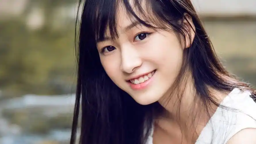 《新声代》氧气美女杨肸子,选秀出道如今当女主了?