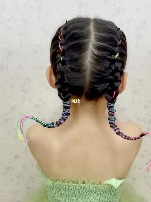 彩绳翘翘辫_彩绳_编发_发型_教程_公主裙_儿童日常编发_母婴_婴童时尚