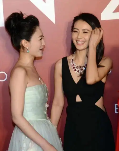 高圆圆和李小冉合影火了阅读量超过600万网友得罪了摄影师