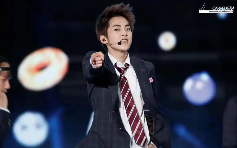 【金珉锡】看帅气的珉学长跳舞 130927 《growl/咆哮》舞台饭拍三则