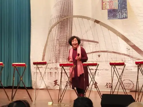 李老师现场演绎骆派京韵大鼓