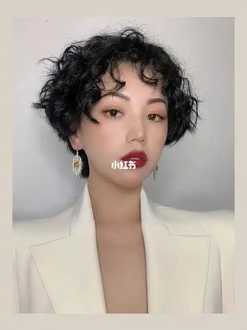 时尚个性短发羊毛卷