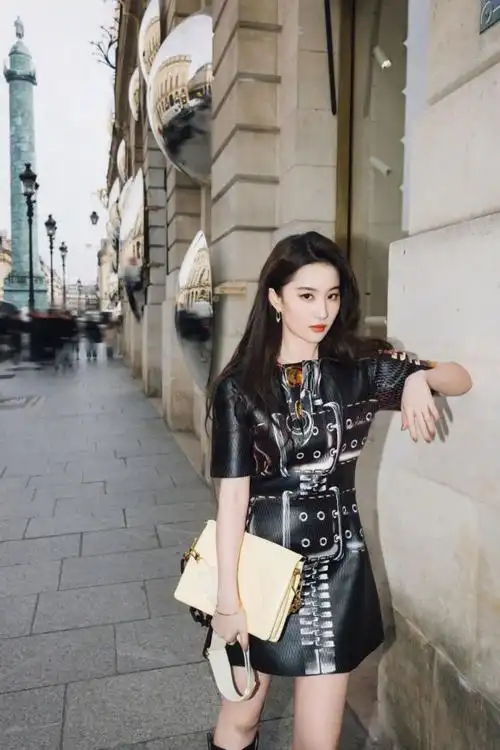 刘亦菲《嘉人》三月刊封面大片,化身春之女神优雅矜贵_腾讯新闻