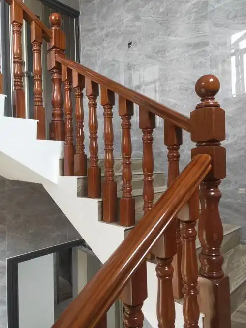 工厂直销厂价供应实木护栏 木雕楼梯扶手起步立柱 铁艺楼梯扶手面