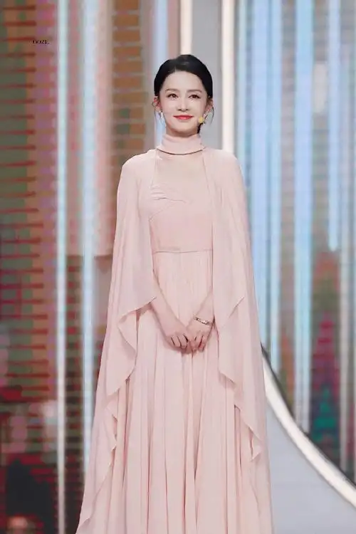 又是红毯,娱乐圈热闹依旧,美貌与状态盘点第一弹 - 娱乐资讯(主打网)