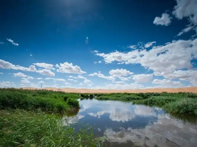 阿拉善左旗腾格里沙漠月亮湖攻略-腾格里沙漠月亮湖门票价格多少钱