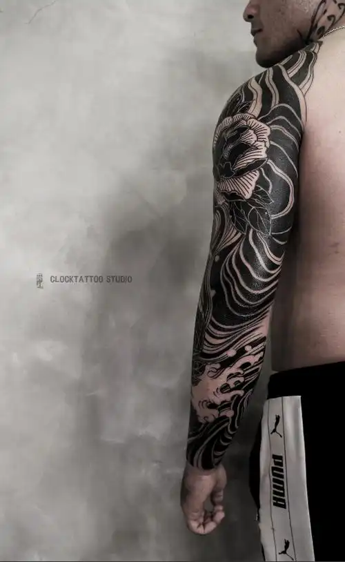 新传统花臂纹身男传统海浪蛇半甲花臂纹身7