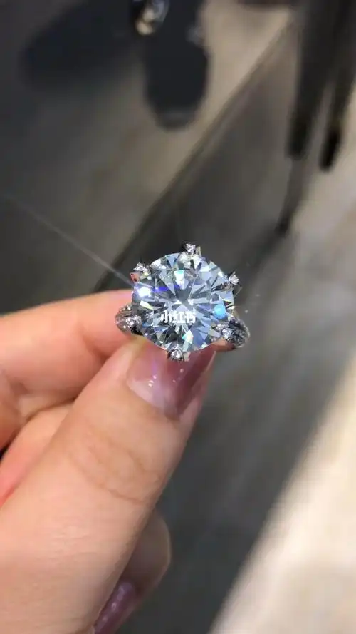 经典款10克拉钻戒