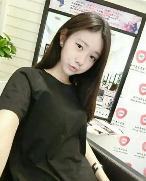 《变形计》收官 高畅16岁小女友曝光皮肤白嫩显清纯