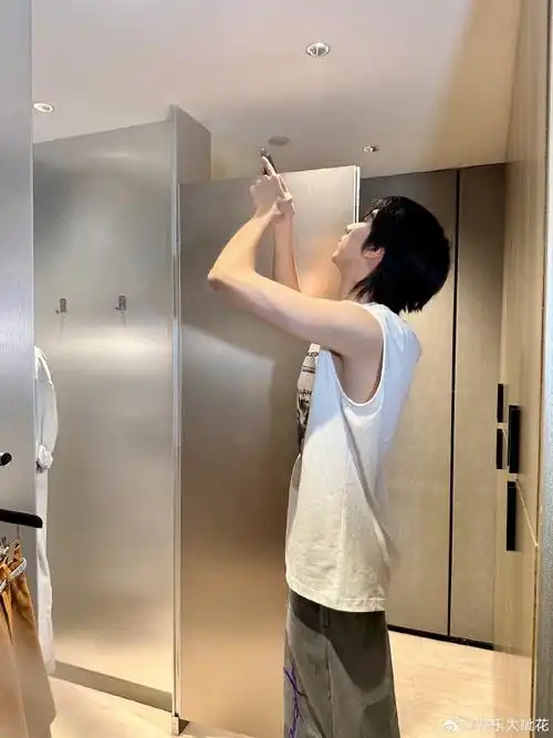 赵让帮连淮伟拍出发图