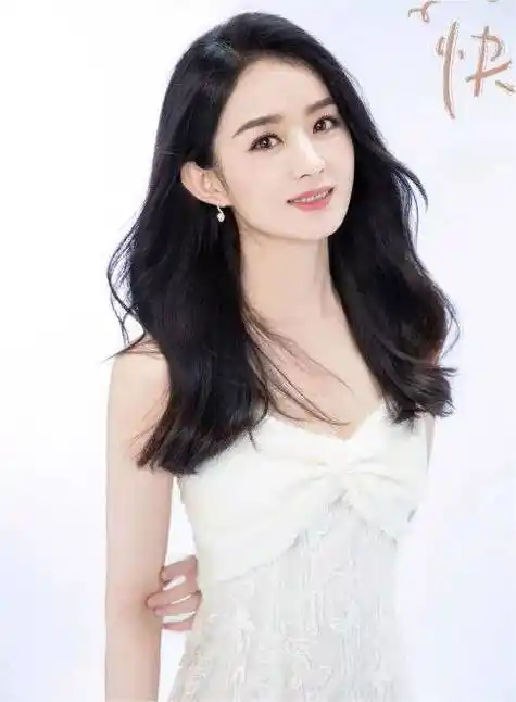 赵丽颖最近路透_绿色_短发_水珠