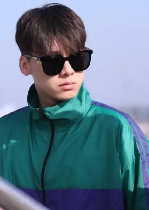 李易峰发型李易峰没有造型的发型依然很酷