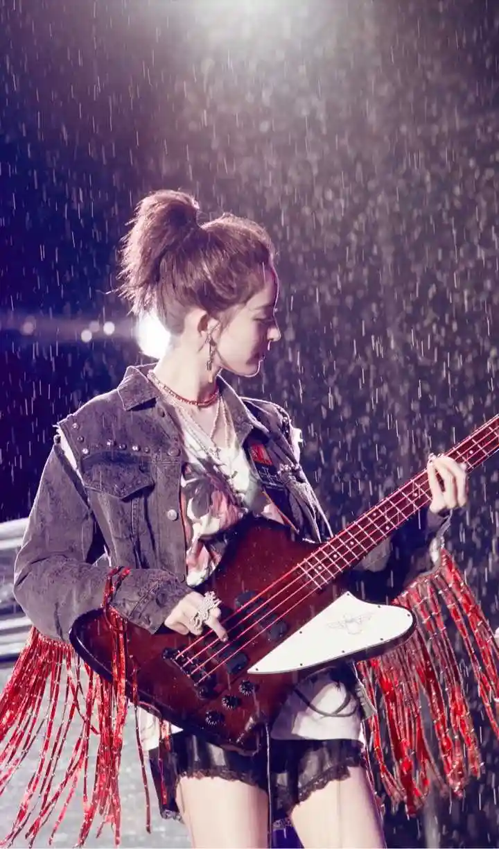 如何评价电影《缝纫机乐队》中的古力娜扎?_百度知道