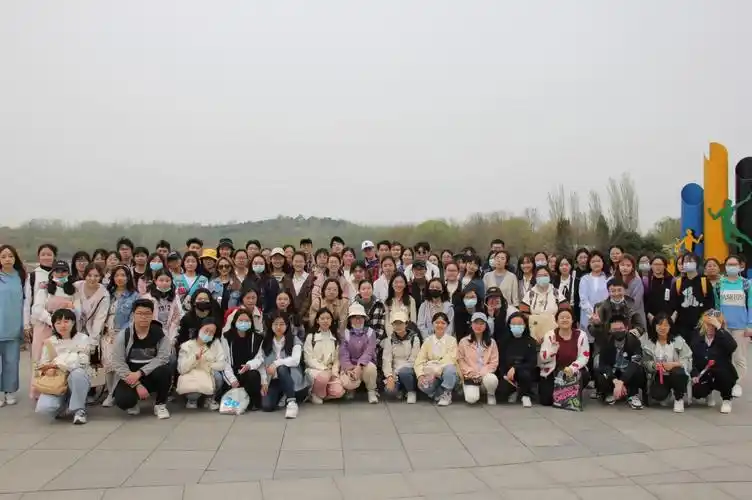 北京外国语大学英语学院团总支及学生会新学期团建活动顺利开展